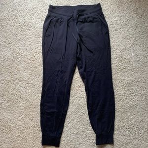 Lulu lemon joggers! (Size 8)